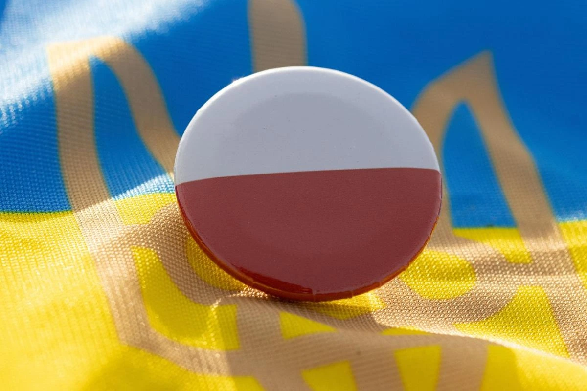 Підтримка військової допомоги Україні у Польщі знизилася з початку війни, - опитування