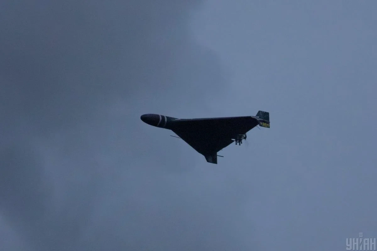 У Києві на тлі постійних тривог впали два російські дрони: є постраждалі